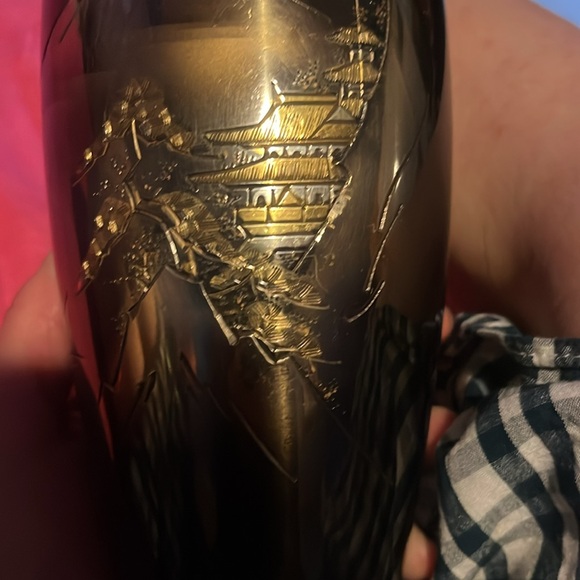 Vintage Japanese etched bronze vase - Picture 2 of 6